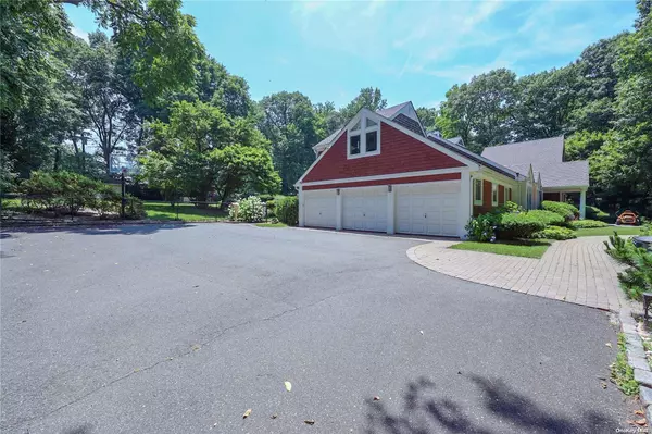 Glen Cove, NY 11542,5 Valley RD