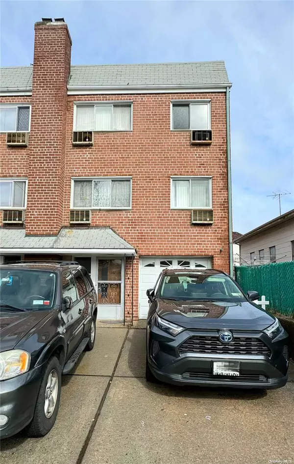 Floral Park, NY 11004,261-15 Hillside AVE #2