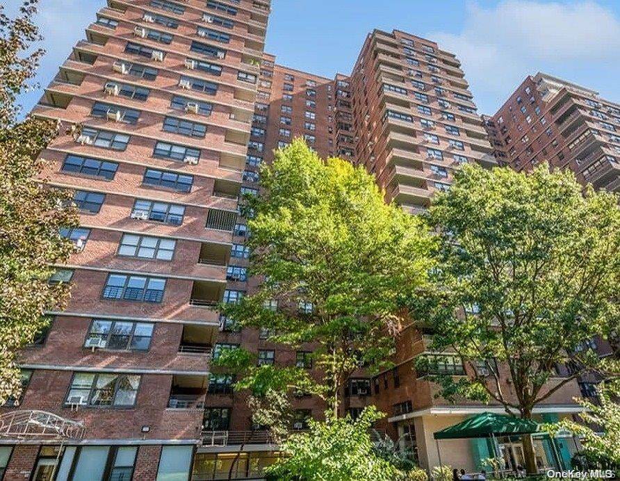 387 Grand Street #K1706, New York (manhattan), NY 10002