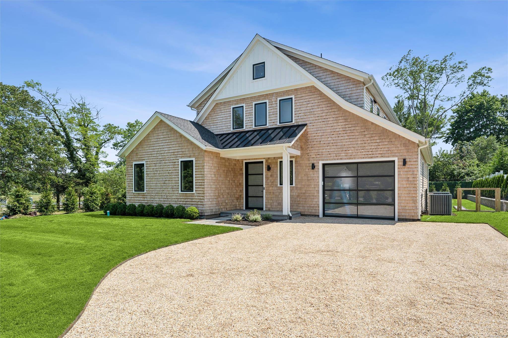 Westhampton, NY 11977,135 South RD