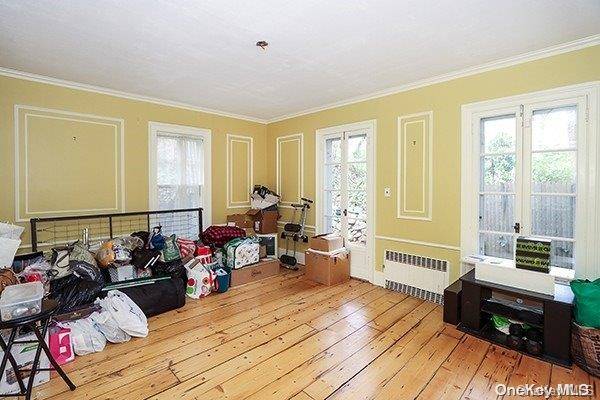 Roslyn, NY 11576,148 Main ST