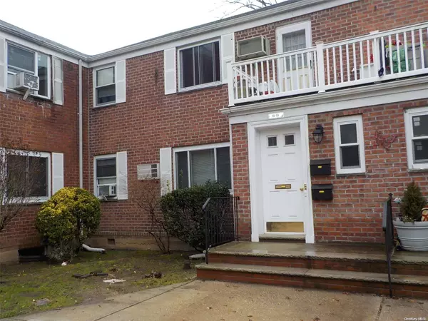 74-19 Little Neck Pkwy #H-1, Glen Oaks, NY 11004