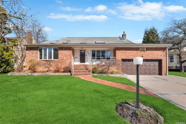 790 Longview AVE, North Woodmere, NY 11581