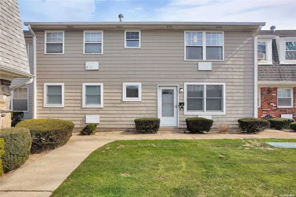 500 Fulton ST #38W, Farmingdale, NY 11735