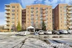 Bayside, NY 11360,23-35 Bell Blvd #3F