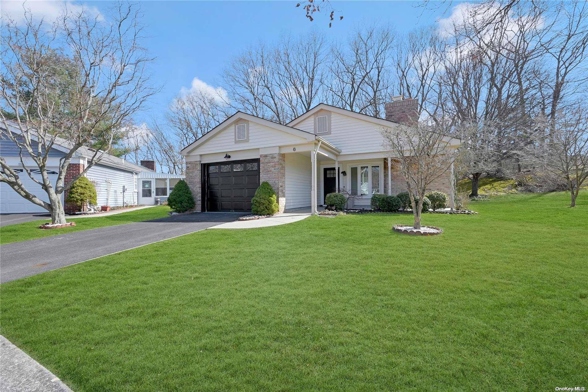 6 Picardy #6, Ridge, NY 11961