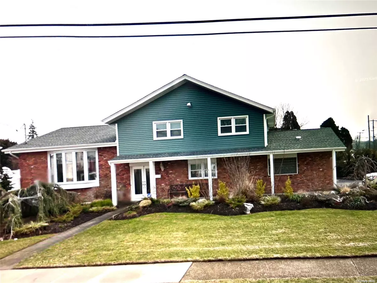 Massapequa Park, NY 11762,50 White Cove Walk WALK