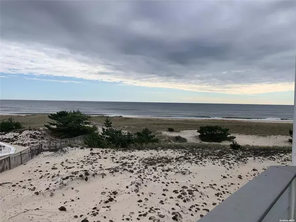 Westhampton Beach, NY 11978,265 Dune RD #71