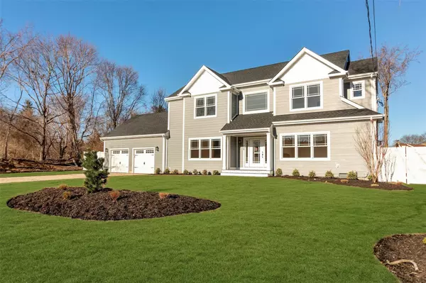 Greenport, NY 11944,950 Tasker LN