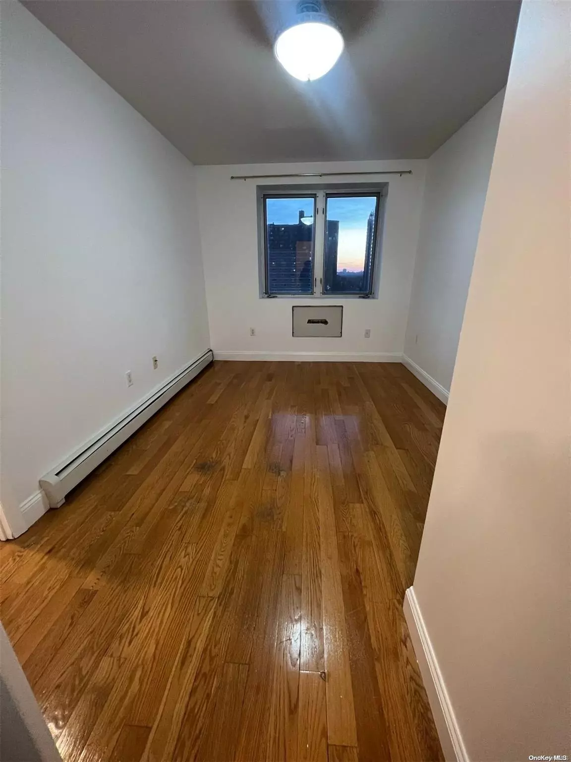 Flushing, NY 11355,43-12 Union ST #6B