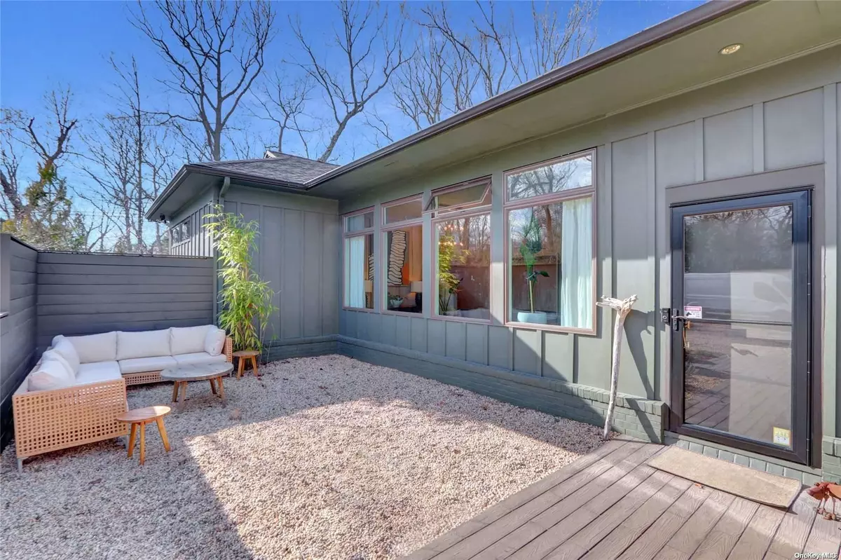 Setauket, NY 11733,67 Mud RD