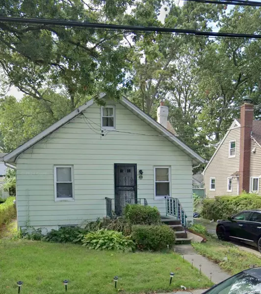 437 Yale AVE, Rockville Centre, NY 11570