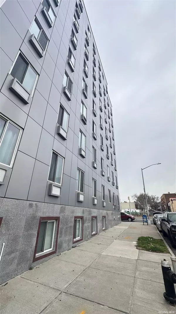 Woodside, NY 11377,64-26 Queens BLVD #7C