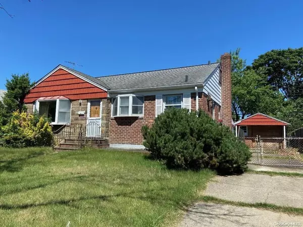 East Meadow, NY 11554,74 Bette RD