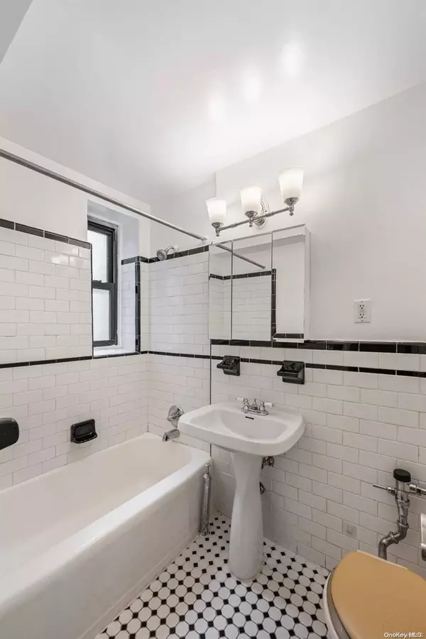 Brooklyn, NY 11203,3400 Snyder AVE #4D