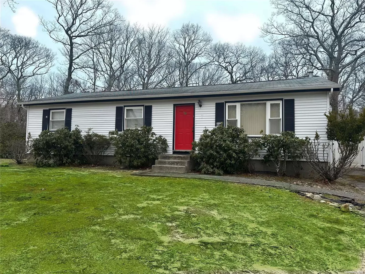 Middle Island, NY 11953,79 Barbara LN