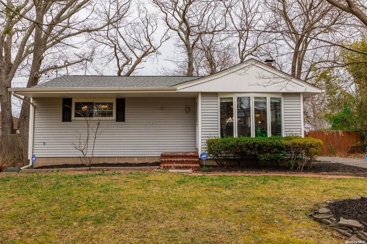 Rocky Point, NY 11778,31 Maple RD