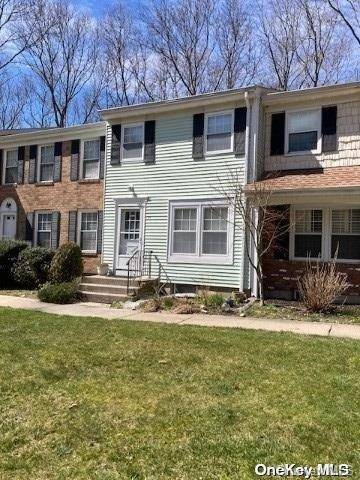 19 Penn Commons #19, Yaphank, NY 11980