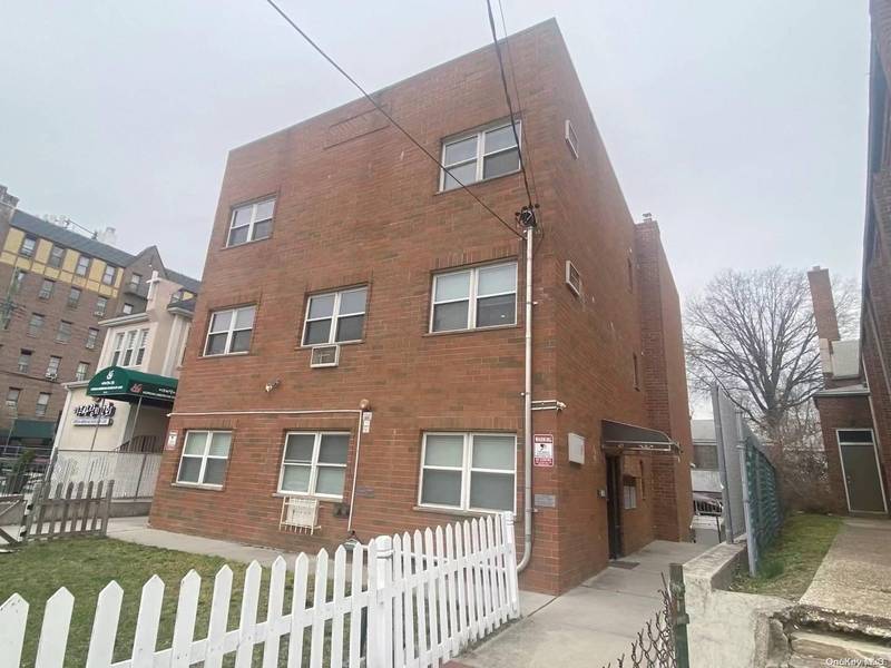 156-07 Sanford AVE, Flushing, NY 11355