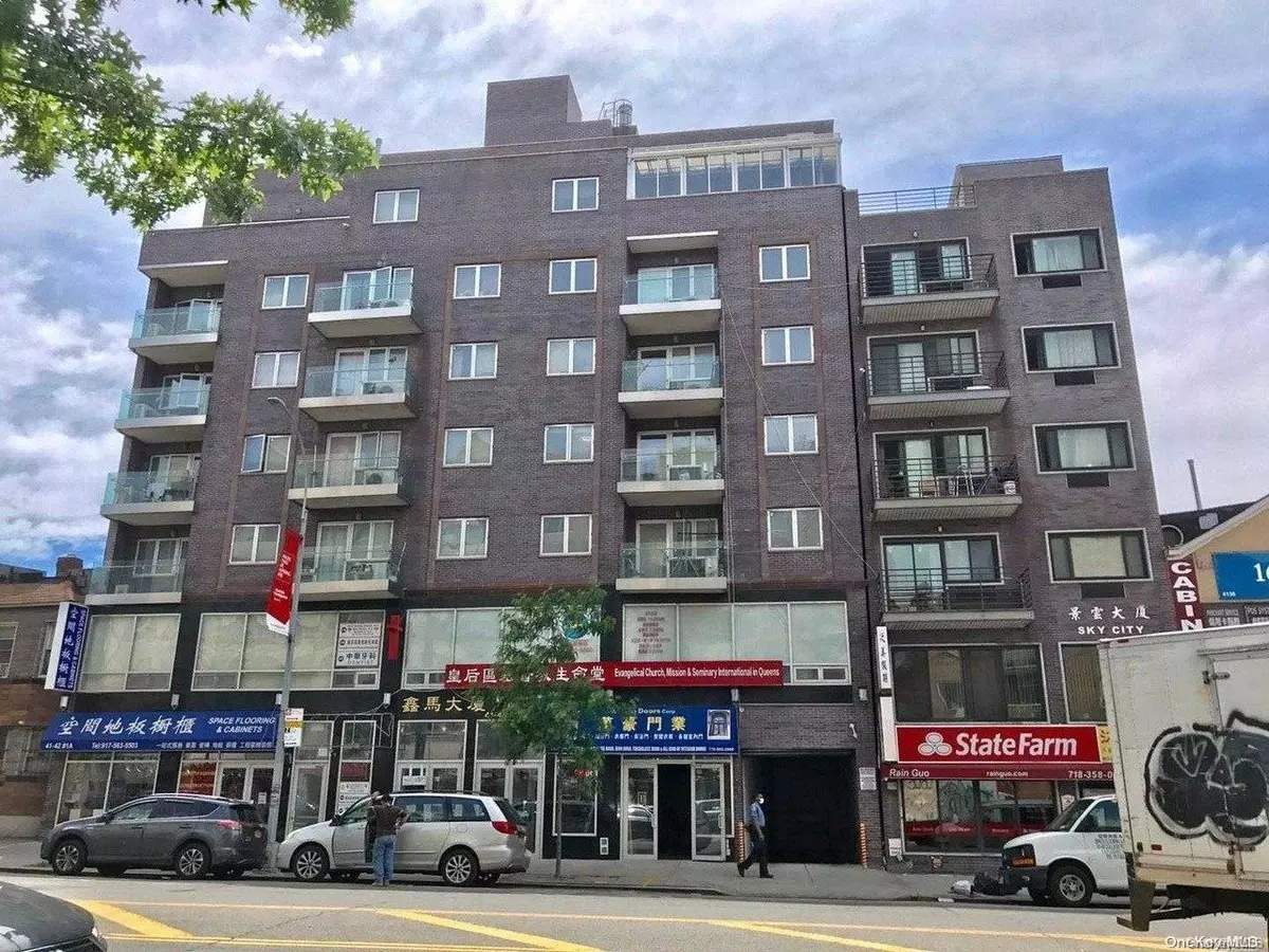 Flushing, NY 11355,41-42 College Point BLVD #6B