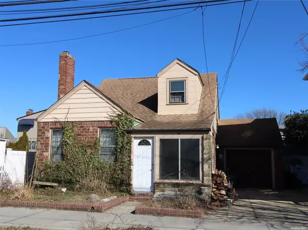 64 Inwood AVE, Point Lookout, NY 11569