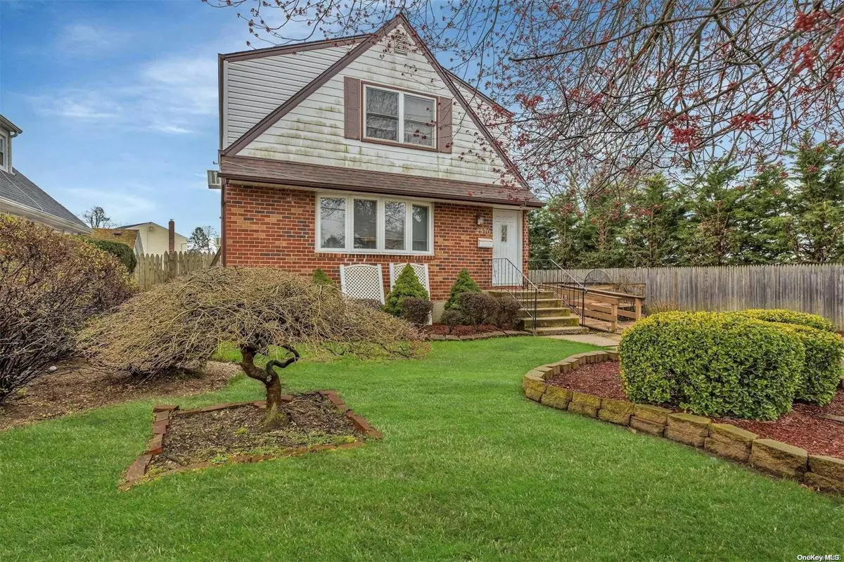 North Bellmore, NY 11710,2570 Davenport Place