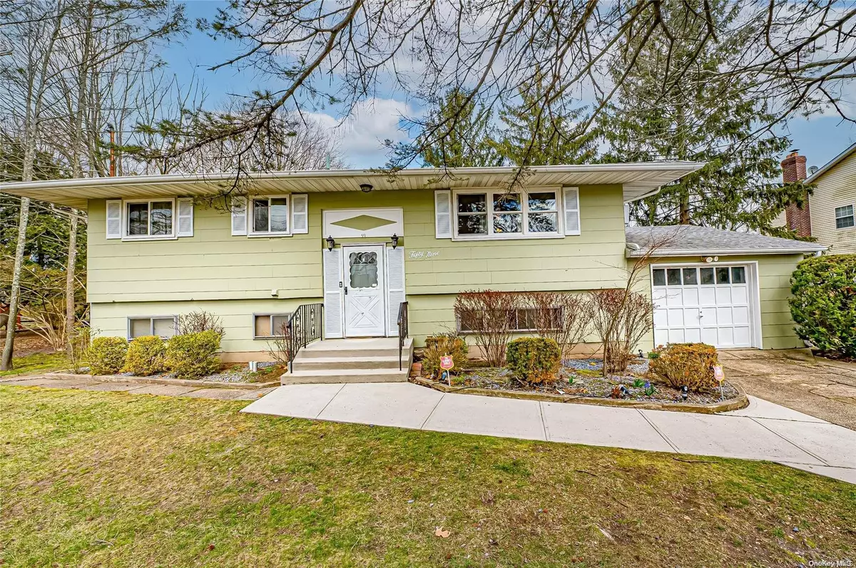 Brentwood, NY 11717,59 Glenmore AVE