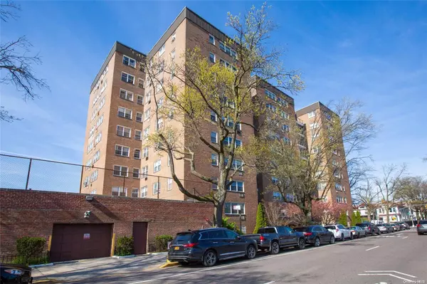 90-59 56th Ave #9k,  Elmhurst,  NY 11373