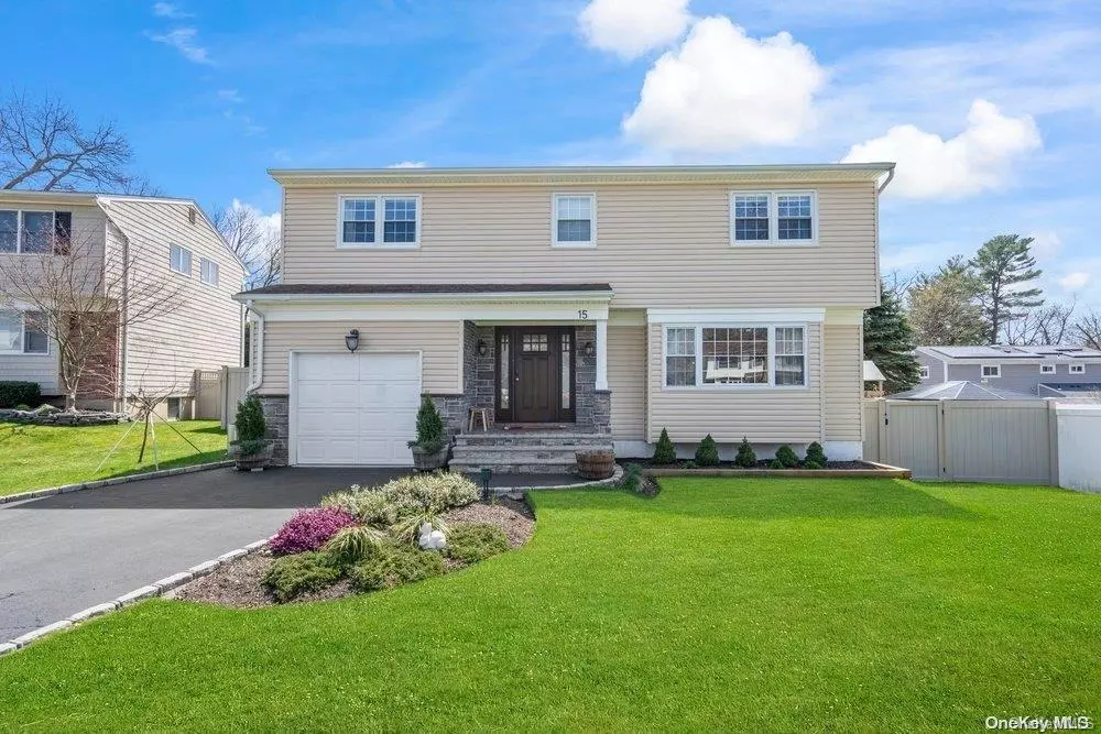 Syosset, NY 11791,15 Lawrence CT