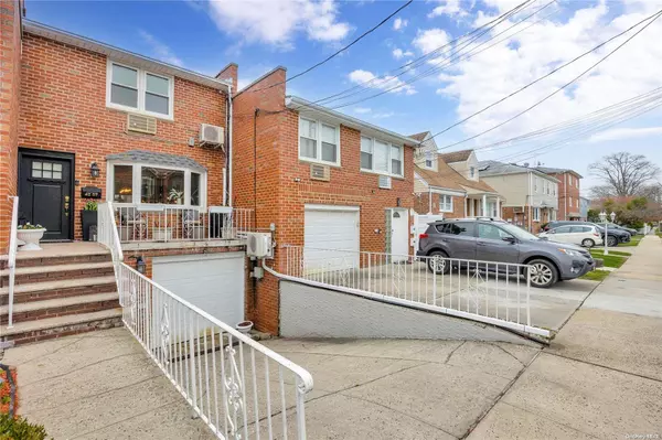 42-07 217th ST, Bayside, NY 11361