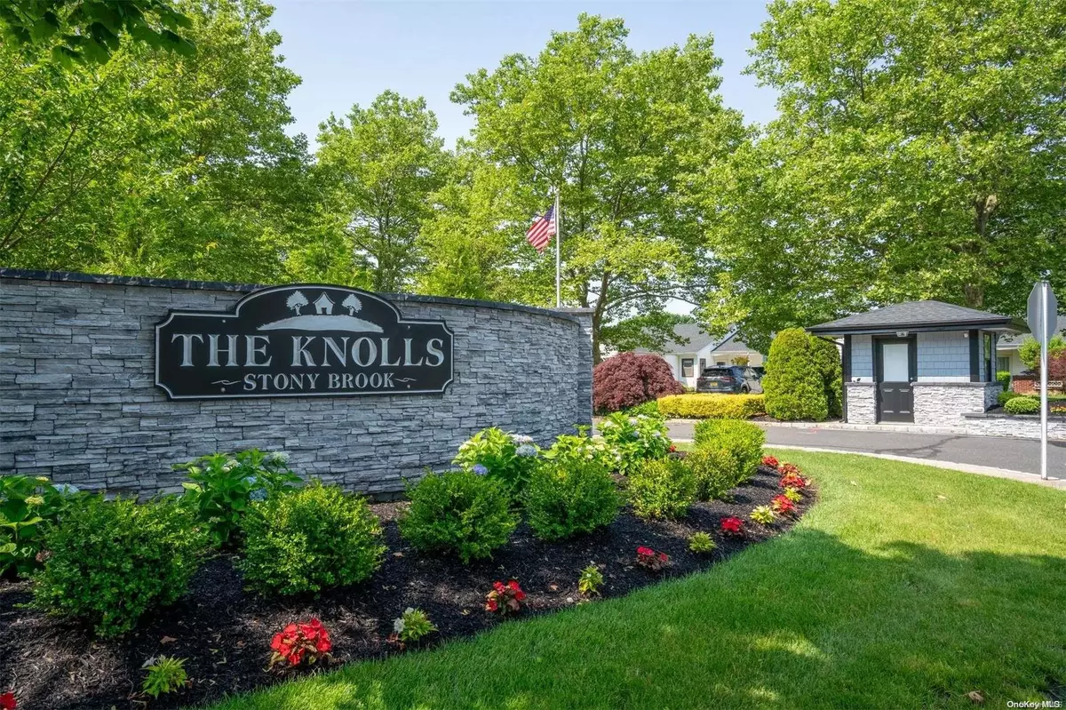 Stony Brook, NY 11790,87 Knolls DR #87