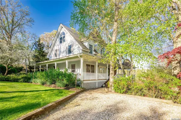 4 Irene LN, Shelter Island, NY 11964
