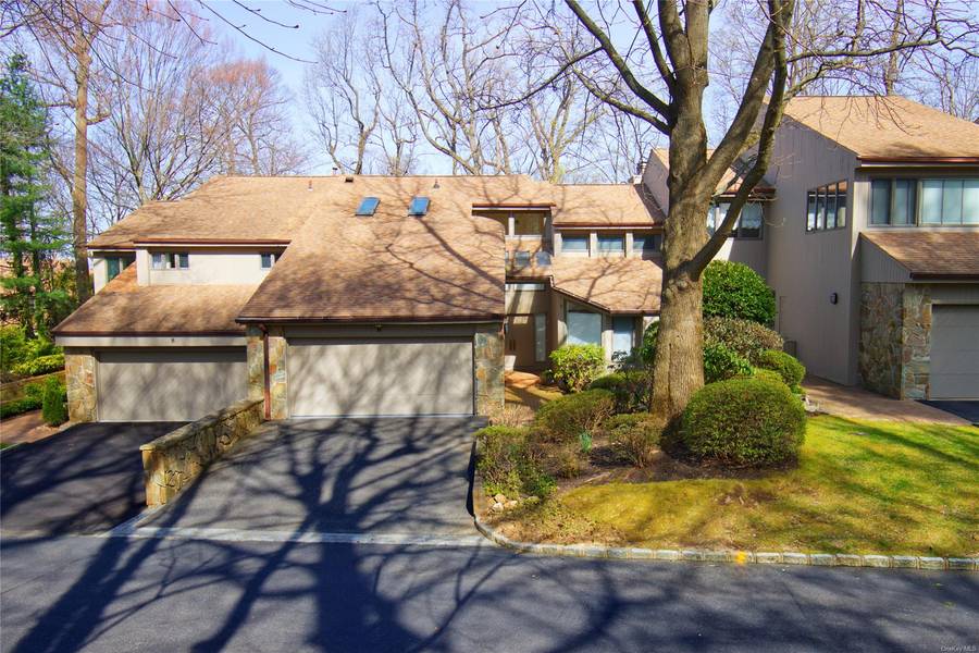 6 Windward #6, Glen Cove, NY 11542