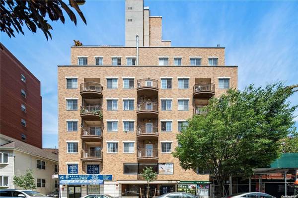 141-05 Cherry AVE #3E,  Flushing,  NY 11355