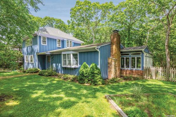 12 Fox Hunt LN, Amagansett, NY 11930