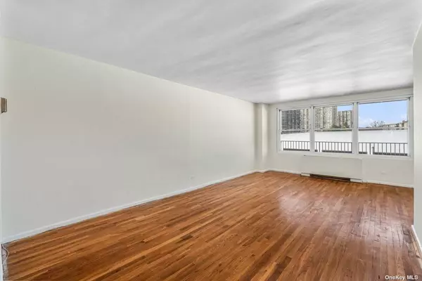 Bayside, NY 11360,212-30 23rd Ave #3G