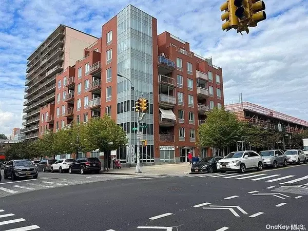 38-30 Parsons BLVD #PHC, Flushing, NY 11354