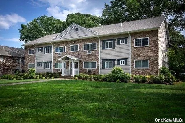 562 New HWY #7-1H, Hauppauge, NY 11788