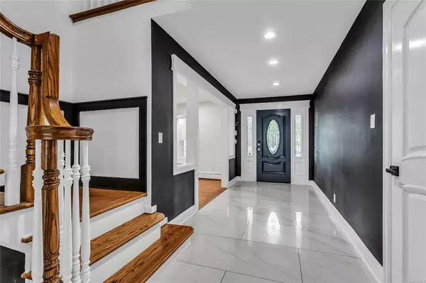 Northport, NY 11768,26 Clipper DR