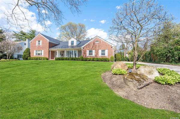 841 Park AVE, Manhasset, NY 11030