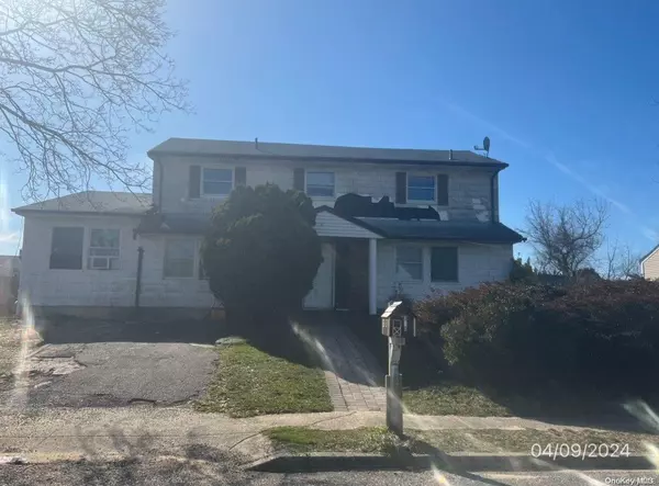 Central Islip, NY 11722,220 Leaf AVE