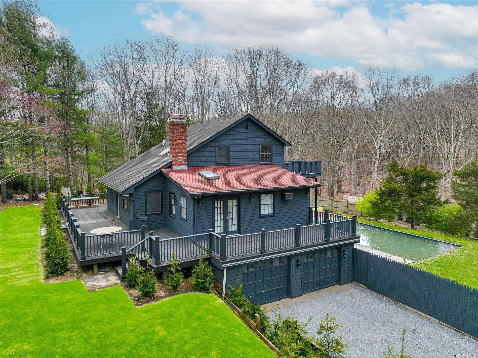 East Hampton, NY 11937,115 Harrison AVE