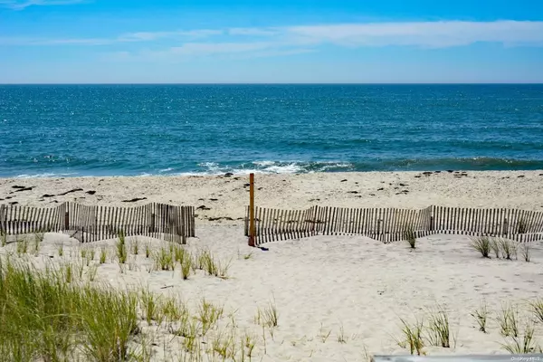 Quogue, NY 11959,162 Dune RD