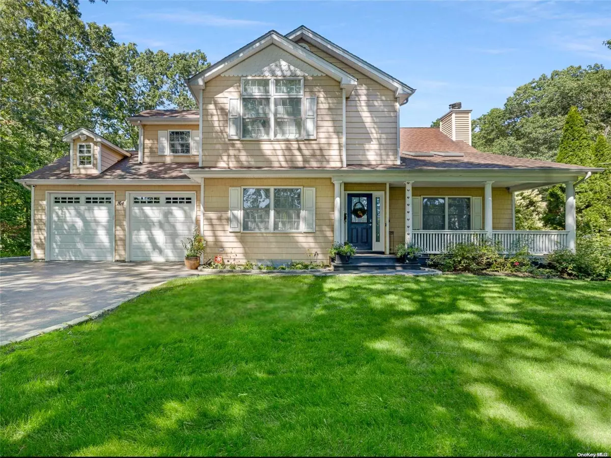 Calverton, NY 11933,164 South PATH