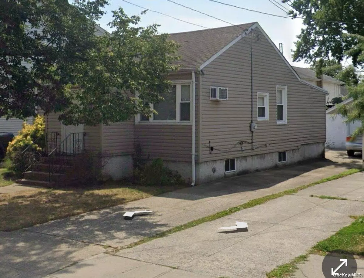 Elmont, NY 11003,26 Clement AVE