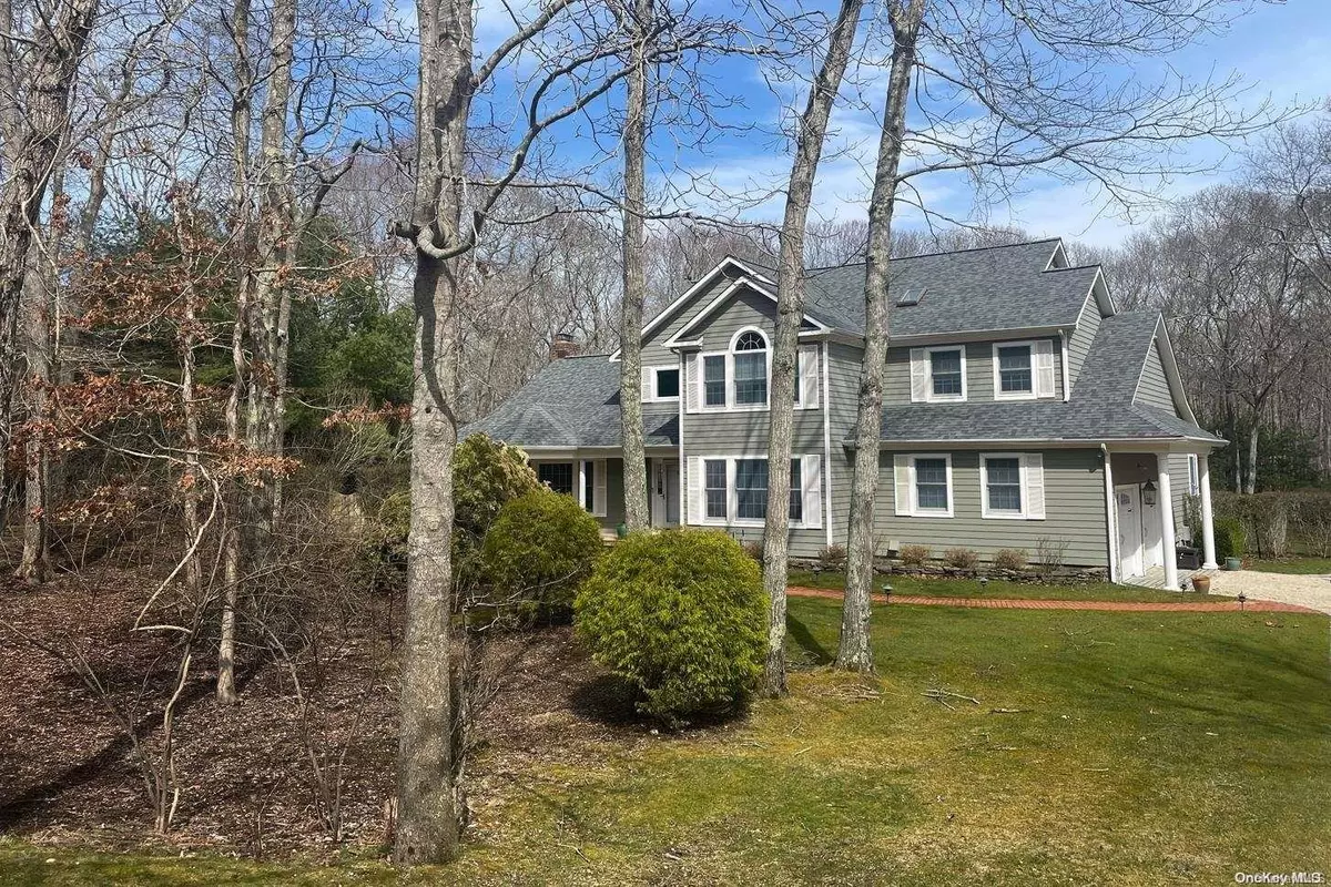 Southampton, NY 11968,11 Mountain Laurel LN