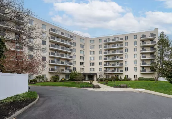 135 Post AVE #3B, Westbury, NY 11590