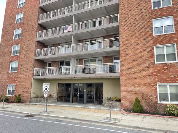 855 E Broadway #1G, Long Beach, NY 11561