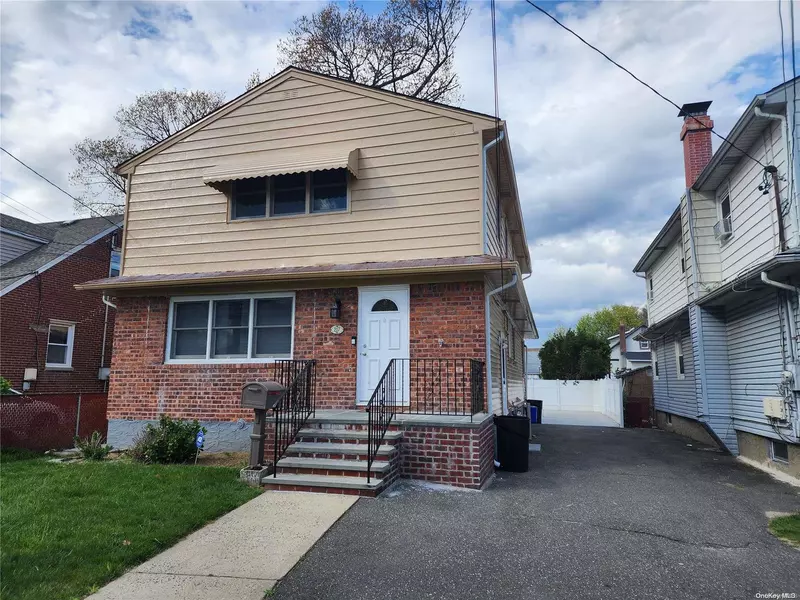 217 E Mineola AVE, Valley Stream, NY 11580