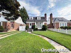 120-05 9 Road Th, College Point, NY 11356